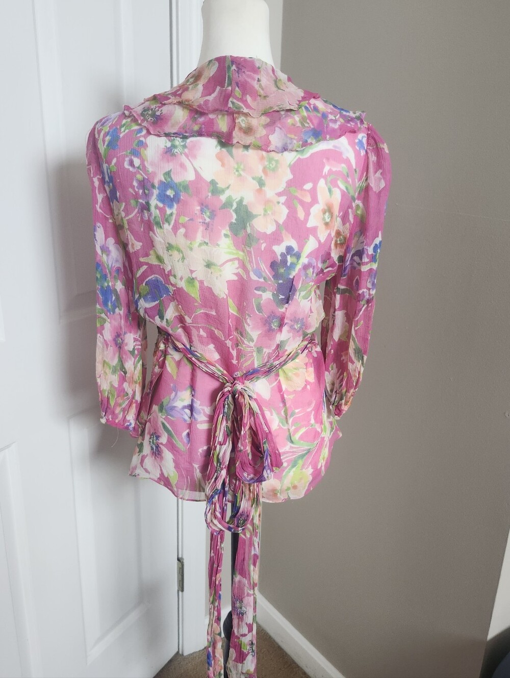 Lauren Ralph Lauren Sheer Pink Floral Wrap Blouse, Silk, 3/4 Puff Sleeves, L - Picture 6 of 9